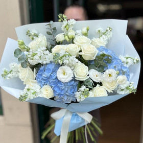 Best Blue and White Bouquet