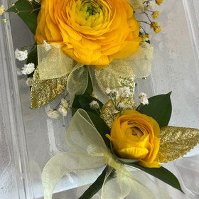 Corsage and Boutonniere Set