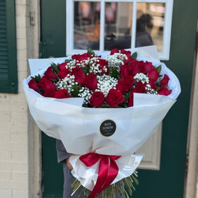 2 dozen red roses